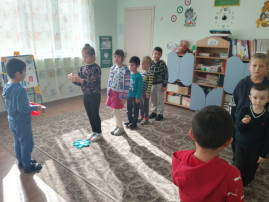"Путешествие в Страну веселых мячей" "Путешествие в Страну веселых мячей".
